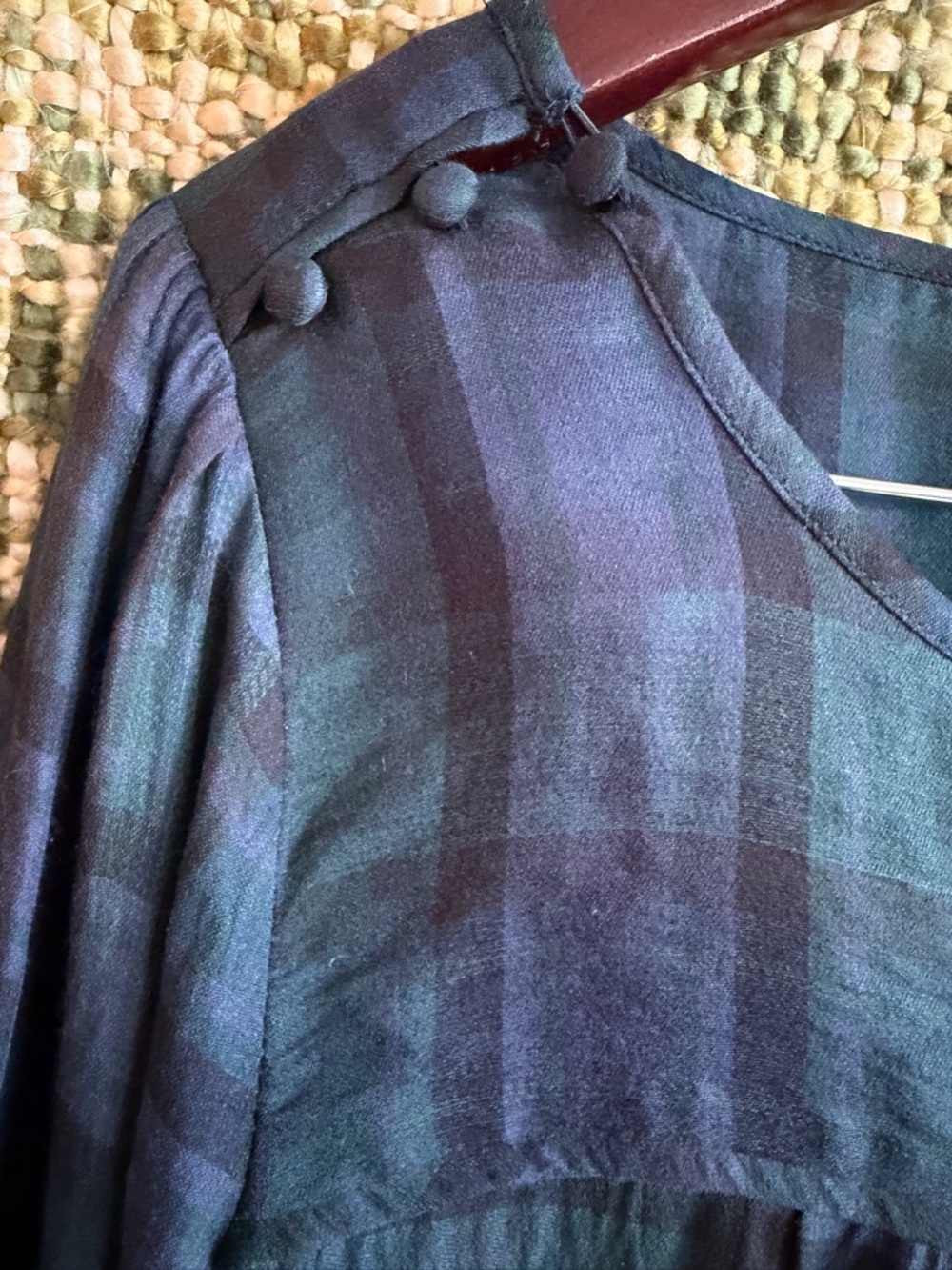 LOFT Blue and Green Plaid Lightweight Long-Sleeve Blouse size M - Picture 5 of 6
